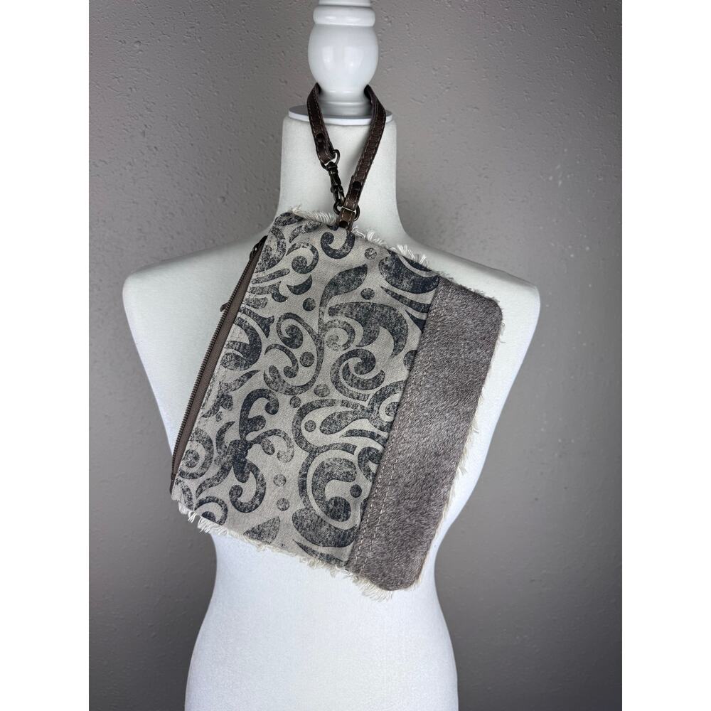 Myra Bag Clutch